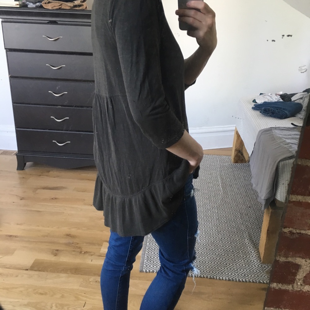 Long sleeved ruffled tee